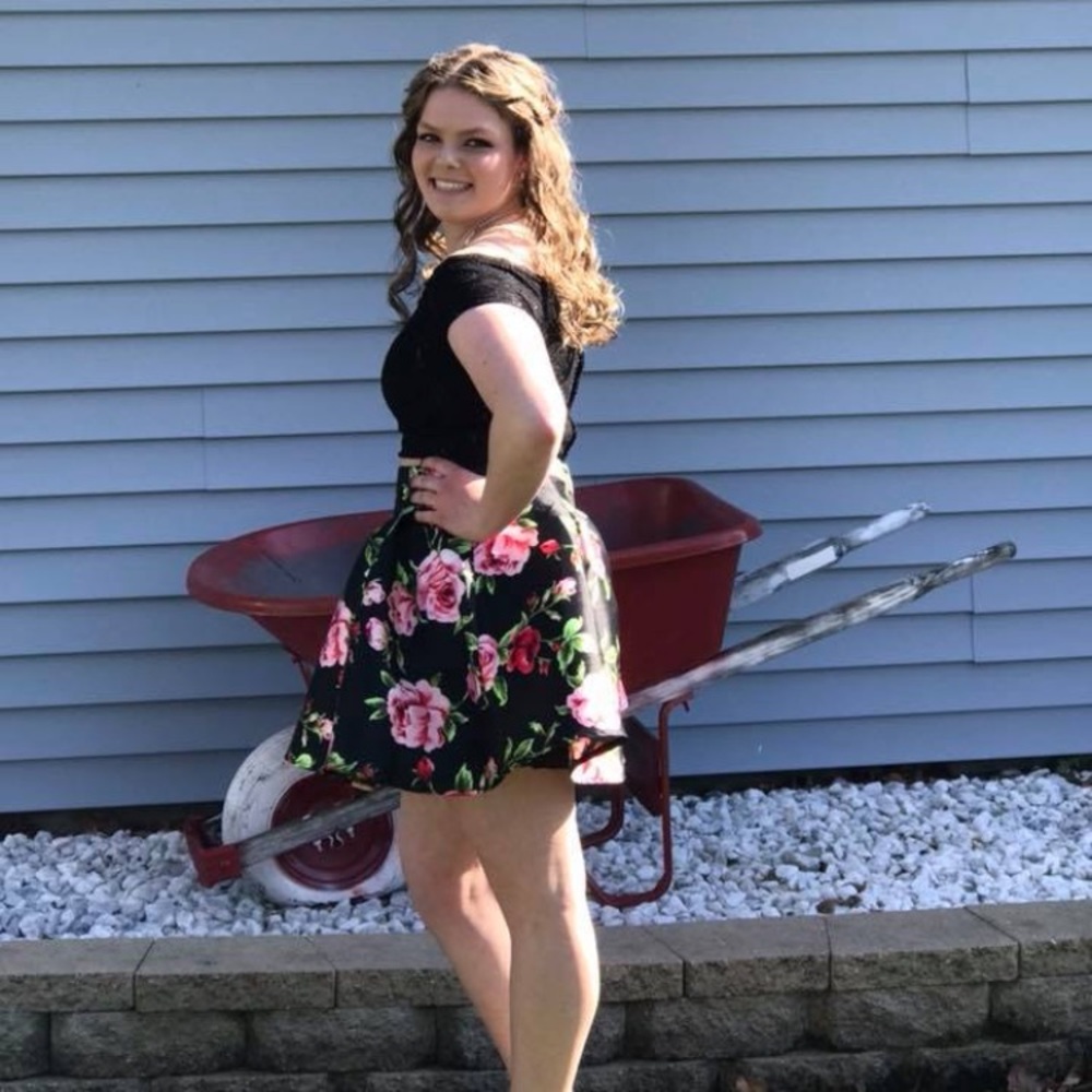 Floral homecoming dress, 2 piece - Picture 8 of 8